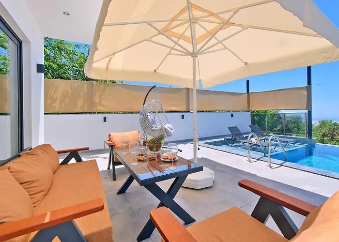 Βίλα Uzumlu Village 3 Bedroom *