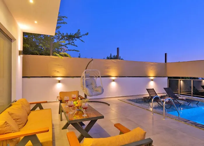 Uzumlu Village 3 Bedroom Βίλα