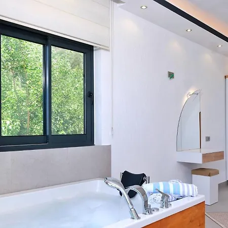 Uzumlu Village 3 Bedroom * Kalkan