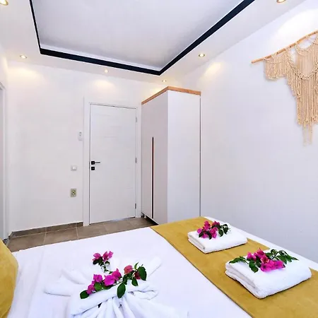 Uzumlu Village 3 Bedroom 6716 Kalkan