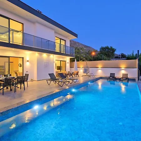 Uzumlu Village 3 Bedroom 6716 Kalkan
